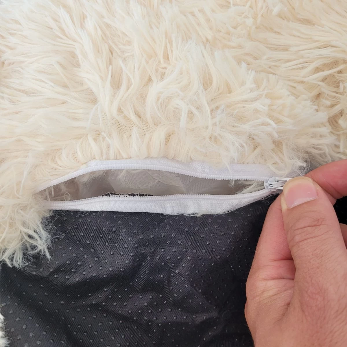 Kussen Voor Kat Of Kleine Hond | Fluffy Dierenkussen Van Pluche | Kat | Bank | Mand | Kattenmand | Kattendeken & Bankbeschermer Max. 15 Kg | Beige | Maat XS - Afbeelding 4