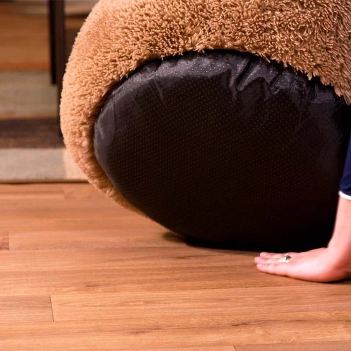 Peaceful Pooch S - Pluizig Hondenbed - 58cm Diameter - Opvouwbaar - In Verschillende Maten. Kattenbed - Wasbaar - Uitneembare Vulling - Ontspant Gewrichten En Spieren - Anti-slip Noppenbodem - Afbeelding 5